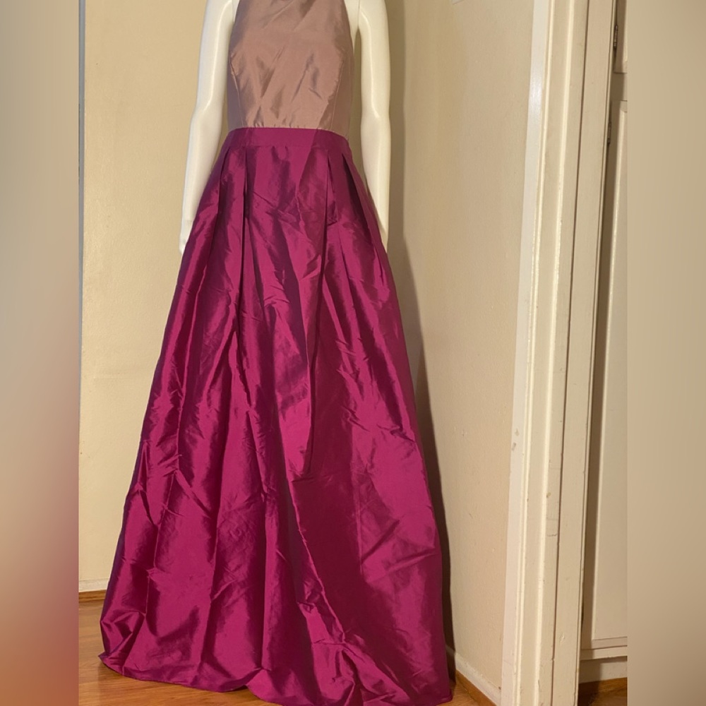 ADRIANA P EVENING GOWN Sz: 8